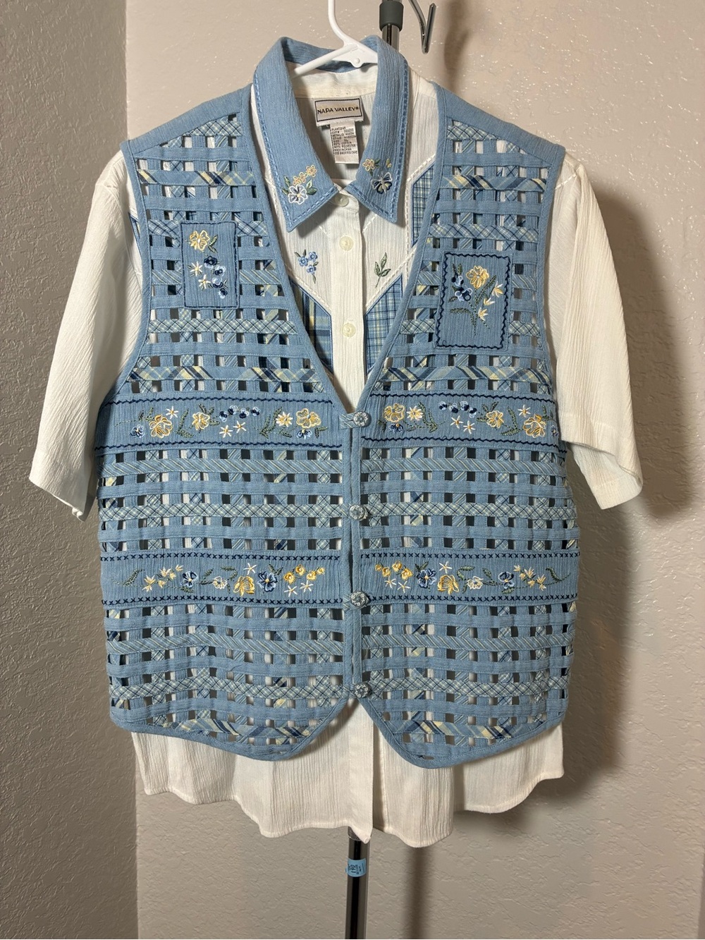Vintage Blue Embroidered 2 Piece Blouse & Vest Floral Embroidery Women’s XL-